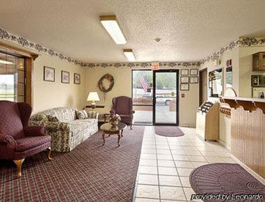 Super 8 By Wyndham Coshocton Roscoe Village Interior photo