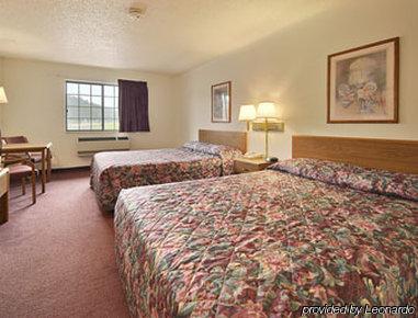 Super 8 By Wyndham Coshocton Roscoe Village Room photo